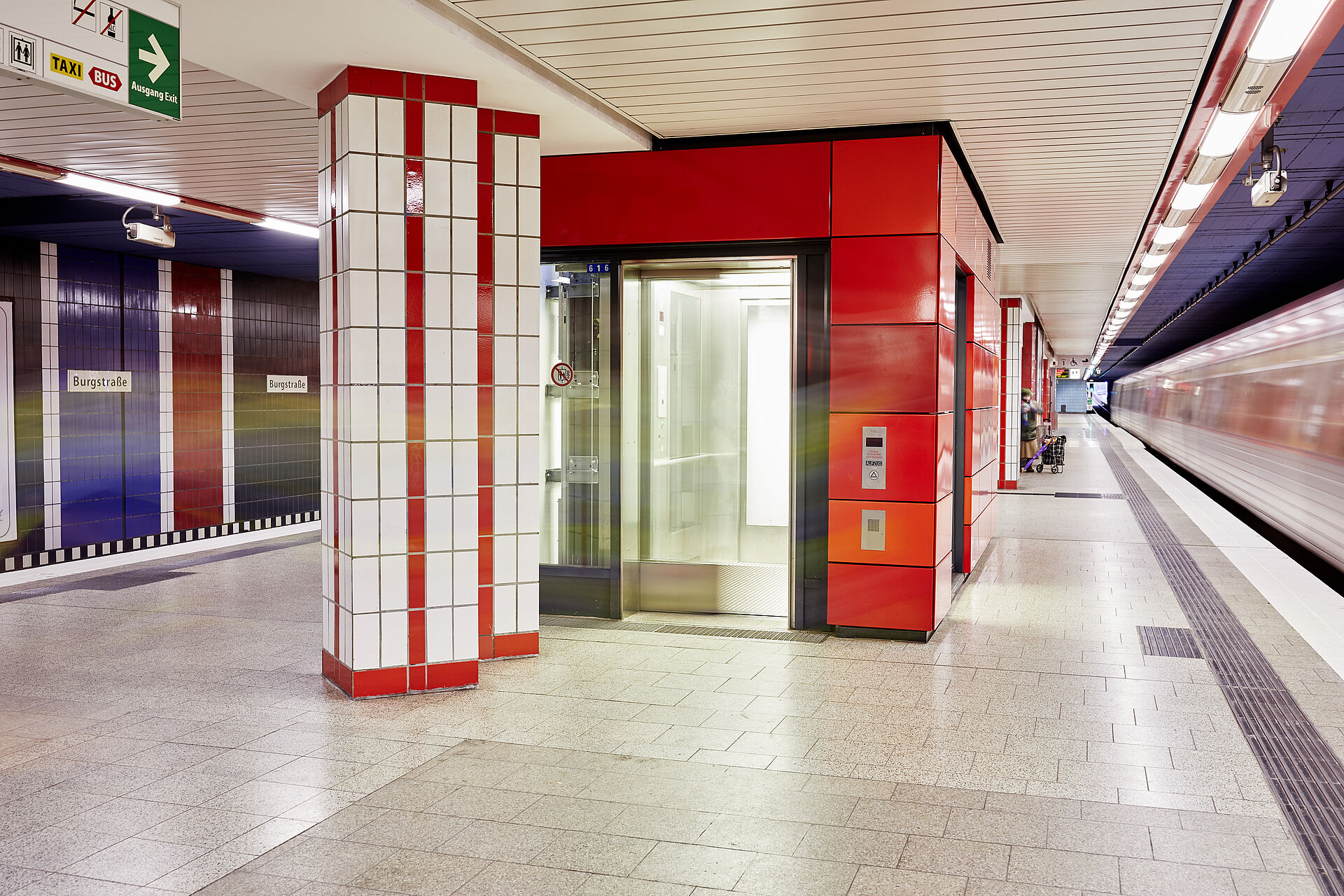 U-Bahnhof Burgstr Hamburg Aufzug